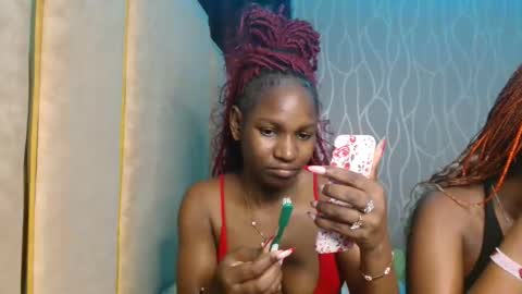 Snapshot of raven_luxe chatting on 05/01/26, 07:18 Raven online show from 05/01/26, 07:18