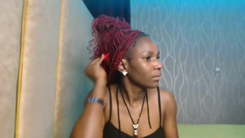 Snapshot of raven_luxe chatting on 05/02/26, 07:19 Raven online show from 05/02/26, 07:19