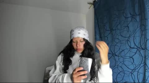 Snapshot of raven_rouge chatting on 02/25/25, 04:03 gata online show from 02/25/25, 04:03