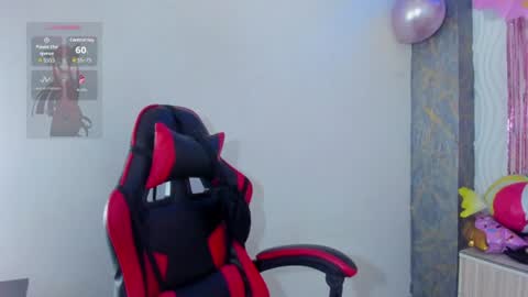 Snapshot of raven_rouge chatting on 07/14/26, 12:33 gata online show from 07/14/26, 12:33