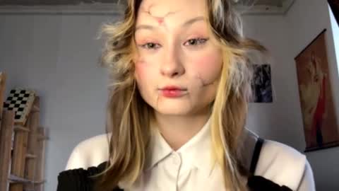 Lilith online show from 10/31/25, 08:15