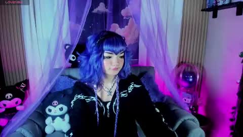 Snapshot of ravencollen chatting on 06/26/26, 01:21 ravencollen online show from 06/26/26, 01:21