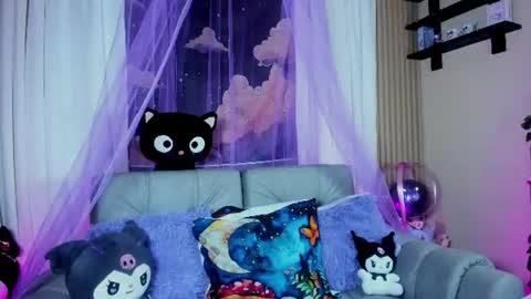 Snapshot of ravencollen chatting on 06/28/26, 01:44 ravencollen online show from 06/28/26, 01:44