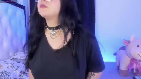 Snapshot of ravendark_666 chatting on 11/02/25, 03:31 Raven online show from 11/02/25, 03:31