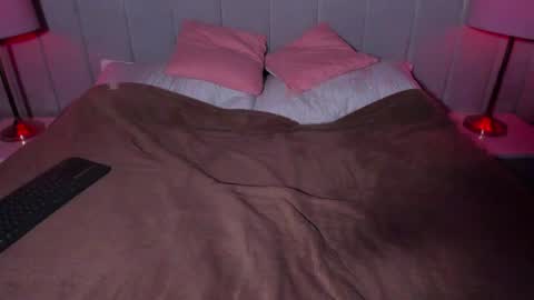 Ravenfox  online show from 04/08/26, 03:50