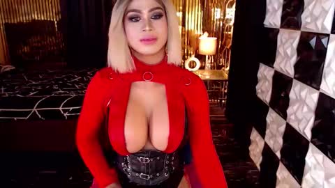 Snapshot of ravenmystiquex chatting on 04/09/26, 05:07 ravenmystiquex online show from 04/09/26, 05:07