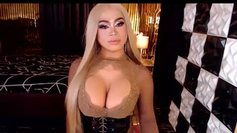 Snapshot of ravenmystiquex chatting on 04/10/26, 05:28 ravenmystiquex online show from 04/10/26, 05:28