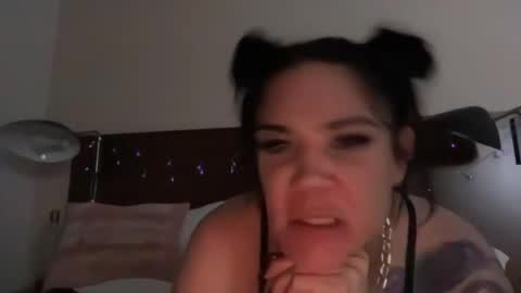 Raven Ray online show from 05/26/26, 09:27
