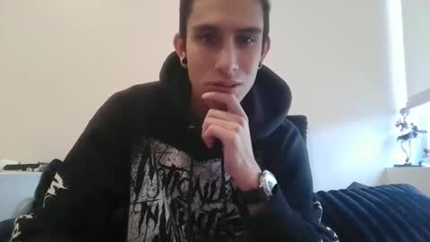 Snapshot of ravenxbat chatting on 11/11/25, 05:24 ravenxbat online show from 11/11/25, 05:24