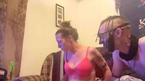 Snapshot of raver8142 chatting on 12/08/24, 10:19 Raver online show from 12/08/24, 10:19