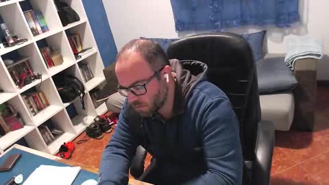 ravingr3d3 online show from 11/19/25, 11:27