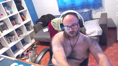 Snapshot of ravingr3d3 chatting on 07/09/26, 02:43 ravingr3d3 online show from 07/09/26, 02:43