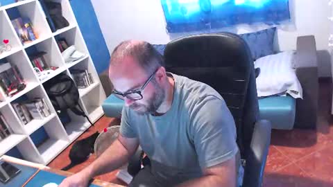 Snapshot of ravingr3d3 chatting on 07/15/26, 08:08 ravingr3d3 online show from 07/15/26, 08:08