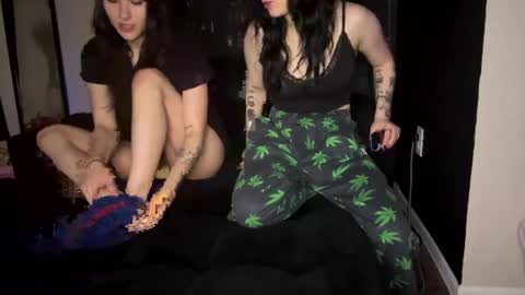 Ravyn and Nyx online show from 10/06/25, 02:20