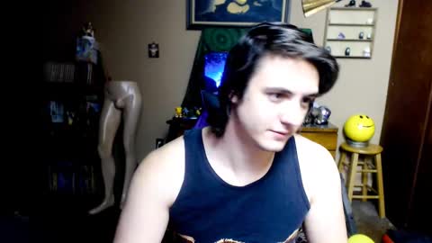 Snapshot of rawbierotten chatting on 11/21/25, 02:43 Robby Rotten online show from 11/21/25, 02:43