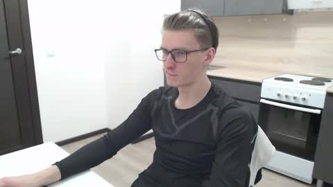 Snapshot of ray_booy chatting on 01/25/25, 02:58 Ray Booy online show from 01/25/25, 02:58