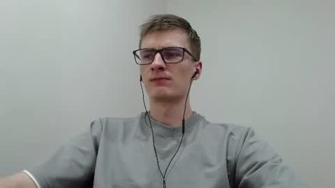 Snapshot of ray_booy chatting on 07/05/26, 12:23 Ray Booy online show from 07/05/26, 12:23