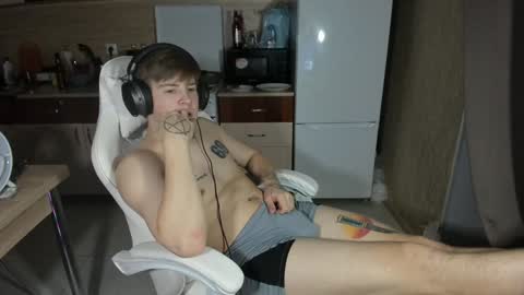 Snapshot of ray_hill chatting on 12/01/24, 09:15 Ray online show from 12/01/24, 09:15