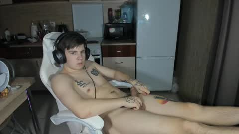 Snapshot of ray_hill chatting on 12/04/24, 10:19 Ray online show from 12/04/24, 10:19