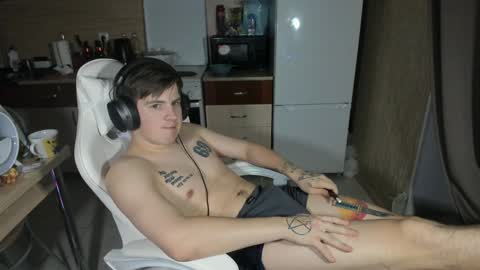 Snapshot of ray_hill chatting on 12/05/24, 05:59 Ray online show from 12/05/24, 05:59