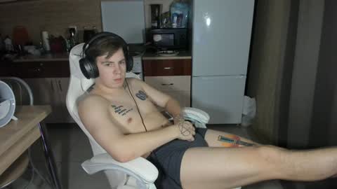 Snapshot of ray_hill chatting on 12/08/24, 08:36 Ray online show from 12/08/24, 08:36