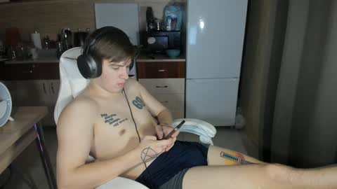 Snapshot of ray_hill chatting on 12/10/24, 08:05 Ray online show from 12/10/24, 08:05