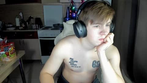 Snapshot of ray_hill chatting on 12/31/24, 09:50 Ray online show from 12/31/24, 09:50