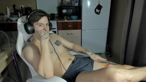 Snapshot of ray_hill chatting on 01/21/25, 05:20 Ray online show from 01/21/25, 05:20