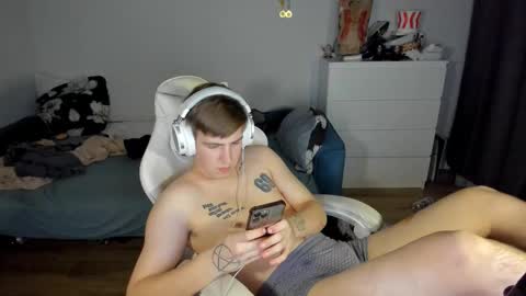 Snapshot of ray_hill chatting on 09/20/25, 06:53 Ray online show from 09/20/25, 06:53