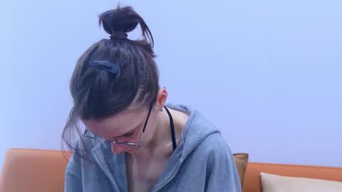 Ray-Ray online show from 12/19/25, 02:51