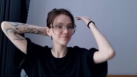 Snapshot of ray_lol chatting on 03/14/26, 02:17 Ray-Ray online show from 03/14/26, 02:17