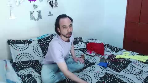 Snapshot of ray_naomi chatting on 04/30/26, 12:06 ask us online show from 04/30/26, 12:06