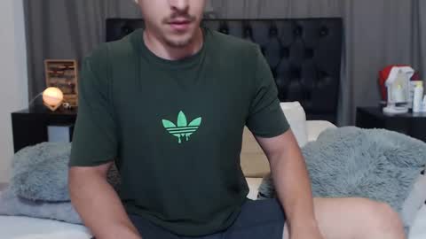 Snapshot of ray_weed chatting on 12/17/24, 12:56 Ray online show from 12/17/24, 12:56