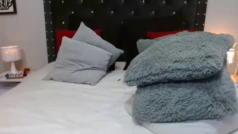 Snapshot of ray_weed chatting on 01/08/25, 03:19 Ray online show from 01/08/25, 03:19