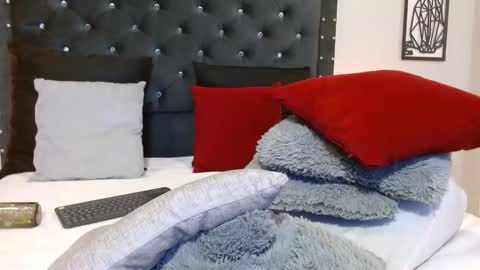 Snapshot of ray_weed chatting on 02/08/25, 03:30 Ray online show from 02/08/25, 03:30