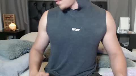 Snapshot of ray_weed chatting on 02/11/25, 12:49 Ray online show from 02/11/25, 12:49