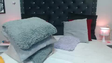 Snapshot of ray_weed chatting on 02/17/25, 02:09 Ray online show from 02/17/25, 02:09