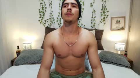 Snapshot of ray_weed chatting on 09/22/25, 12:23 Ray online show from 09/22/25, 12:23