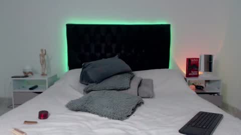 Ray online show from 12/23/25, 02:09