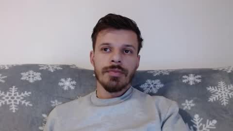 Snapshot of rayann27 chatting on 12/16/24, 01:00 rayan online show from 12/16/24, 01:00