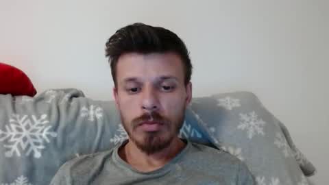 Snapshot of rayann27 chatting on 09/10/25, 08:20 rayan online show from 09/10/25, 08:20