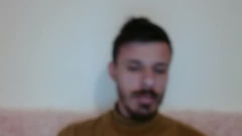 Snapshot of rayann27 chatting on 12/17/25, 10:16 rayan online show from 12/17/25, 10:16