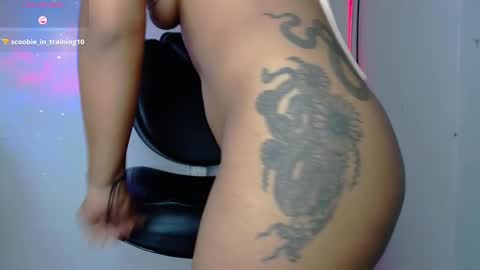 Snapshot of raycatt chatting on 02/11/25, 07:12 Ray  online show from 02/11/25, 07:12