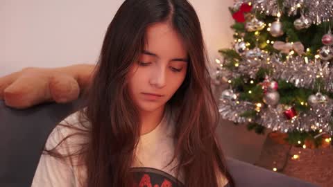 Snapshot of raychell_black chatting on 01/02/25, 10:11 Raychell Black online show from 01/02/25, 10:11