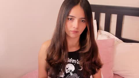 Snapshot of raychell_black chatting on 01/30/25, 10:30 Raychell Black online show from 01/30/25, 10:30