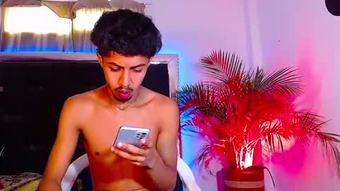 Snapshot of raydevil_ chatting on 01/22/25, 06:20 Rayn online show from 01/22/25, 06:20