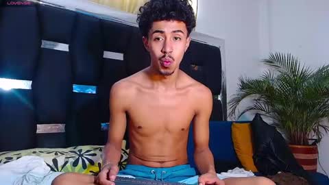 Snapshot of raydevil_ chatting on 01/26/25, 06:06 Rayn online show from 01/26/25, 06:06