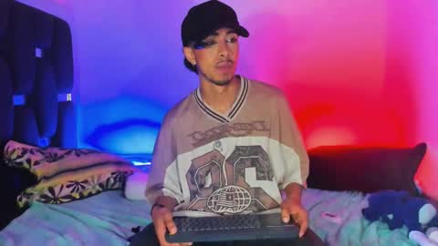 Snapshot of raydevil_ chatting on 10/16/25, 11:11 Rayn online show from 10/16/25, 11:11