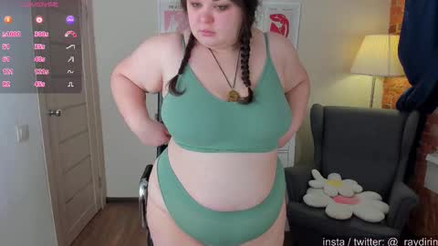 Snapshot of raydirin chatting on 11/23/25, 04:18 Ray online show from 11/23/25, 04:18