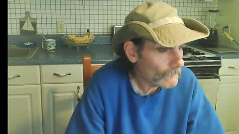 Ray online show from 10/21/25, 07:03